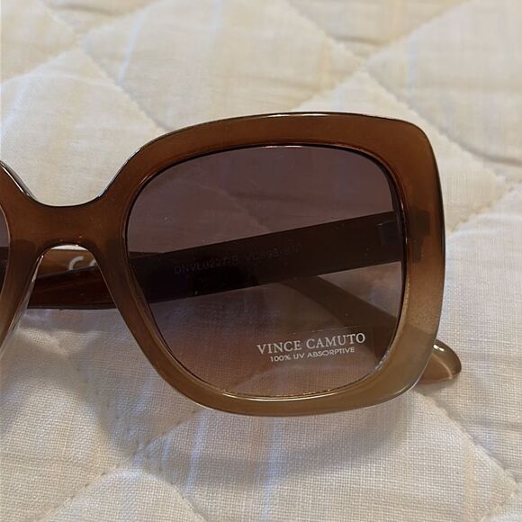 NWT Vince Camuto Brown Ombré Cat Eye Sunglasses